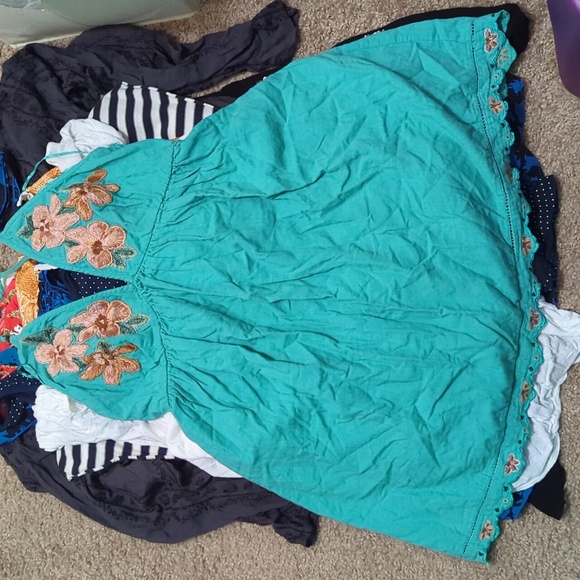 DONATED EACH FP/NASTY GAL/UO/BILLABONG LOT - Picture 4 of 16